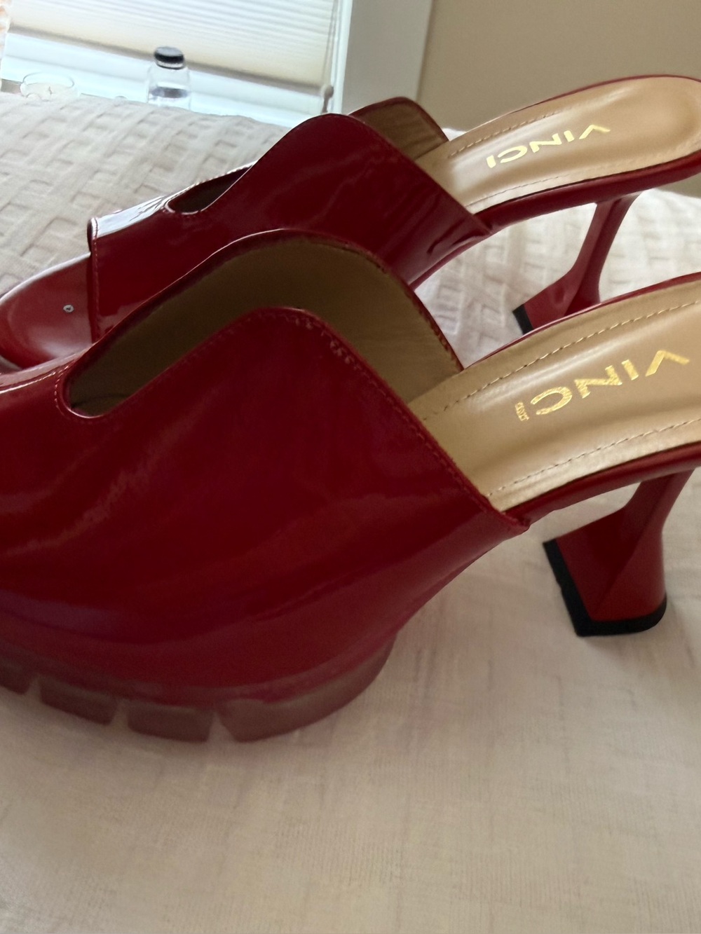 Vinci size 38 The Caratal Red Patent Leather Women’s Sandal